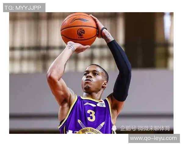 费尔斯状态回暖表现亮眼7号秀10投5中贡献12分1板3助助力球队胜利