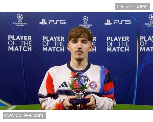 17岁卡尔社交媒体晒滑跪庆祝照德甲官方称联赛首球意义非凡