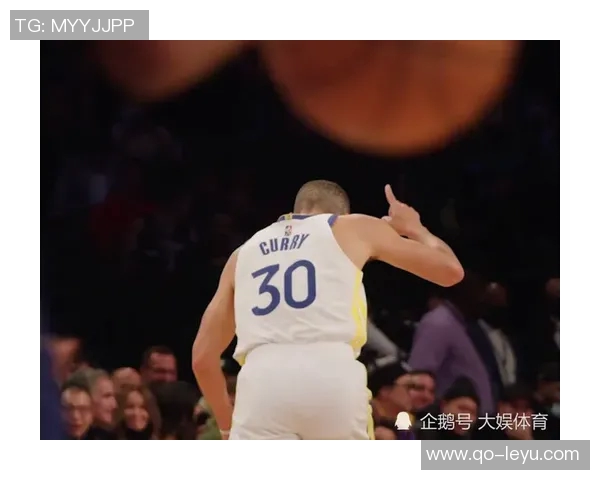 基德赞扬凯莱布马丁在防守和进攻中的出色表现与创造机会能力