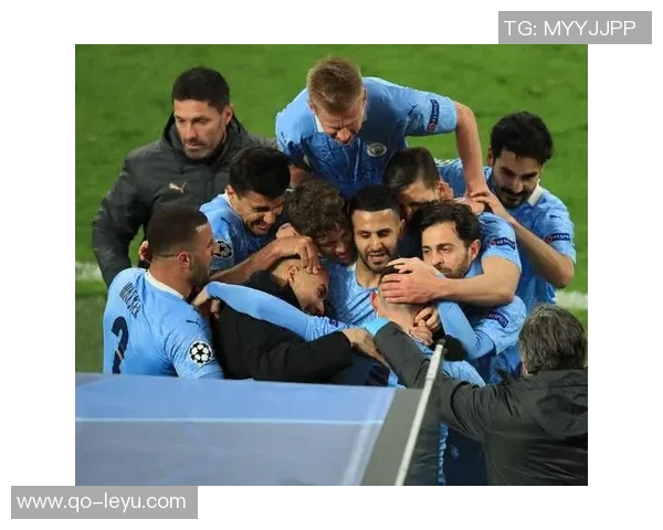 本周欧冠最佳阵容揭晓奥斯梅恩梅里诺福登丹伯恩领衔出战